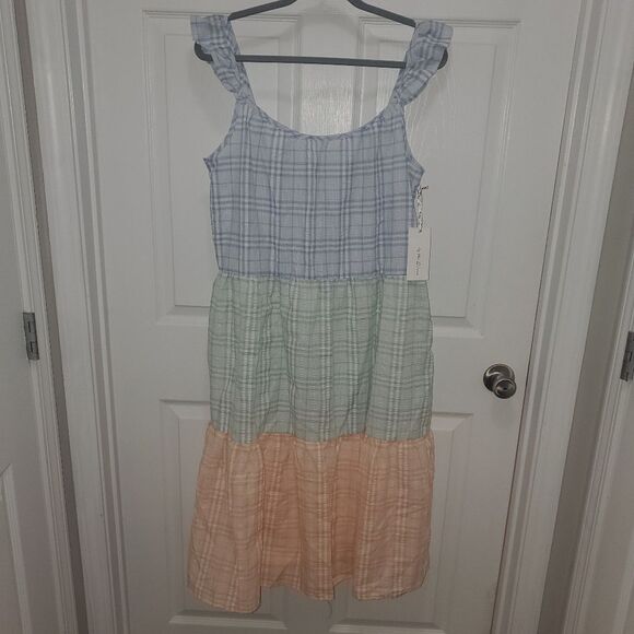 Plaid Tiered Sleeveless Dress - Picture 1 of 4